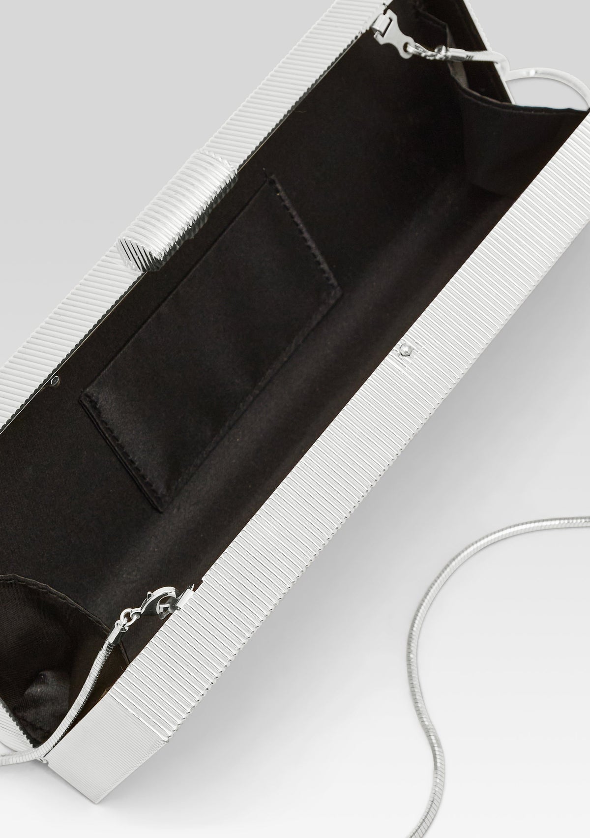 Amarita Clutch