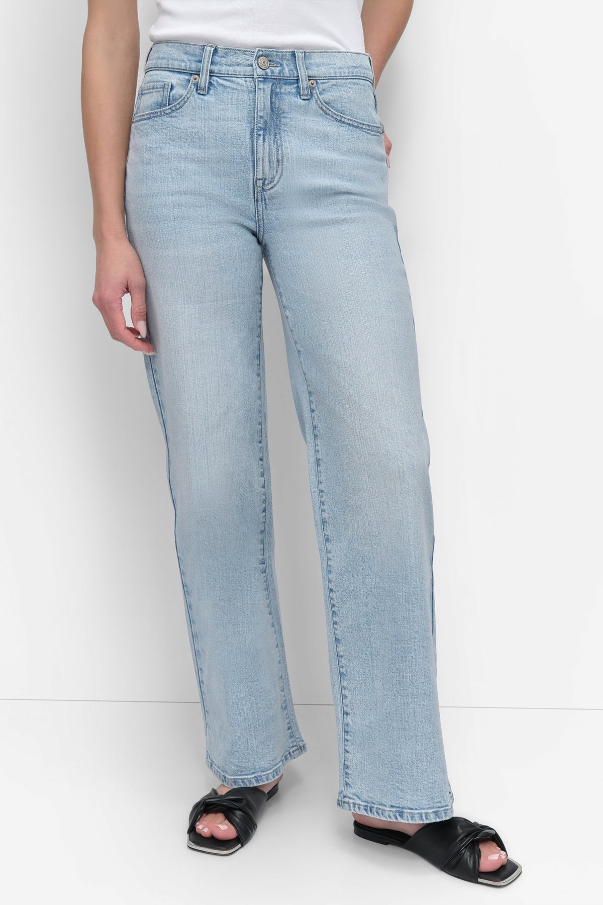 HIGH-RISE TAILORED STRAIGHT LEG JEAN