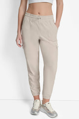 HIGH-RISE RELAXED CARGO JOGGER