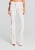 Nina Pant