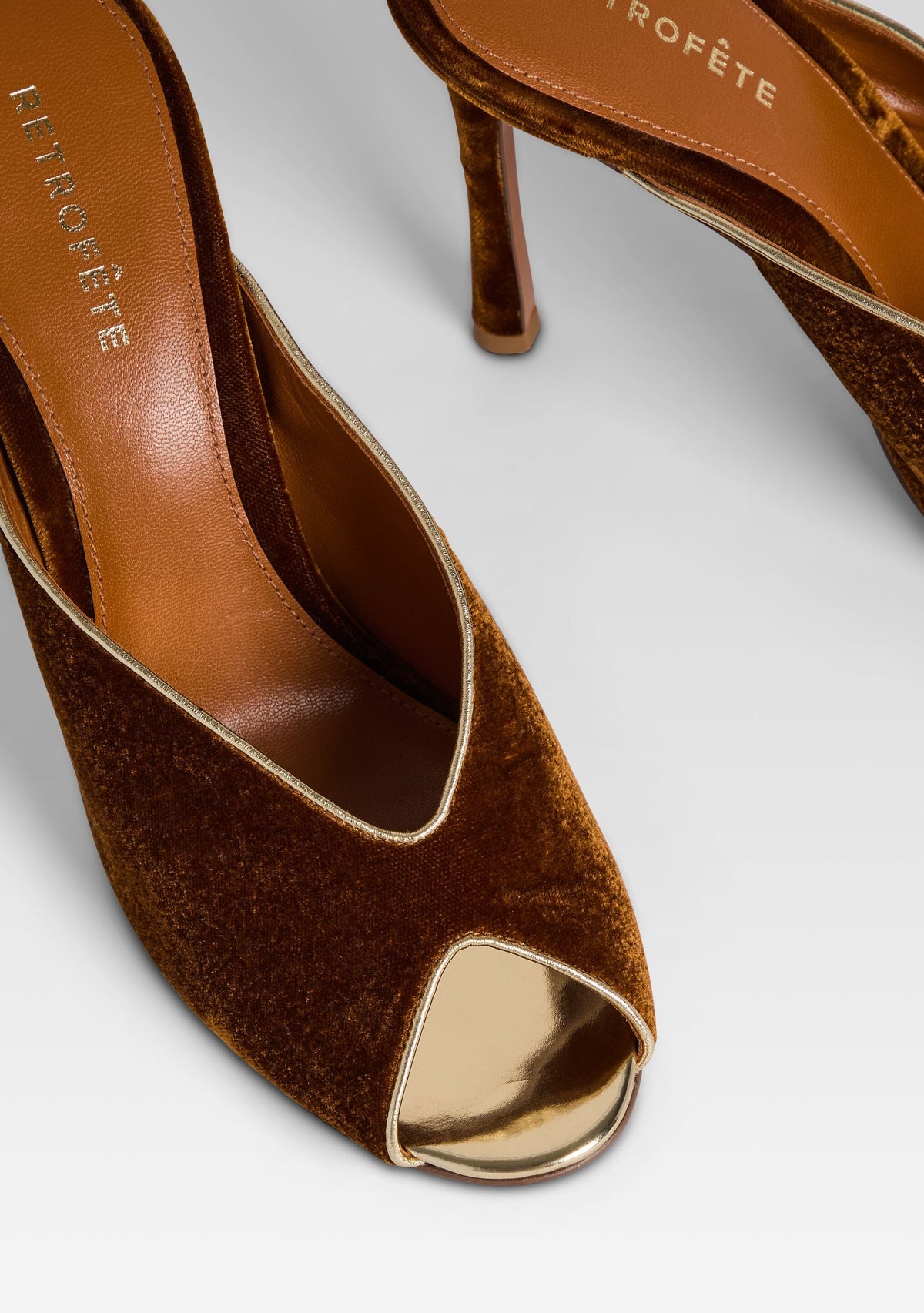 Ava Mule