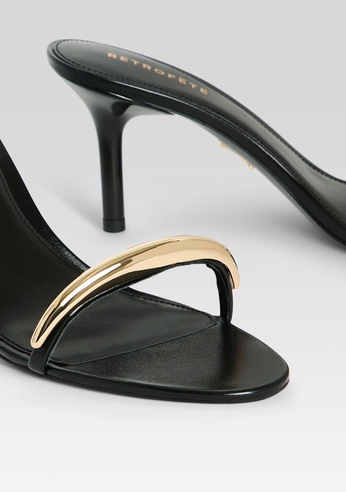 Karli Sandal