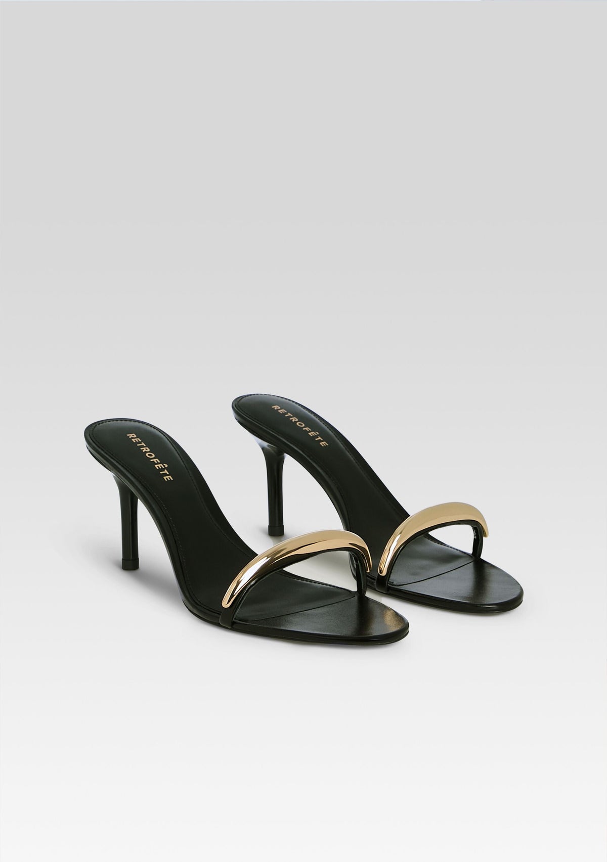 Karli Sandal