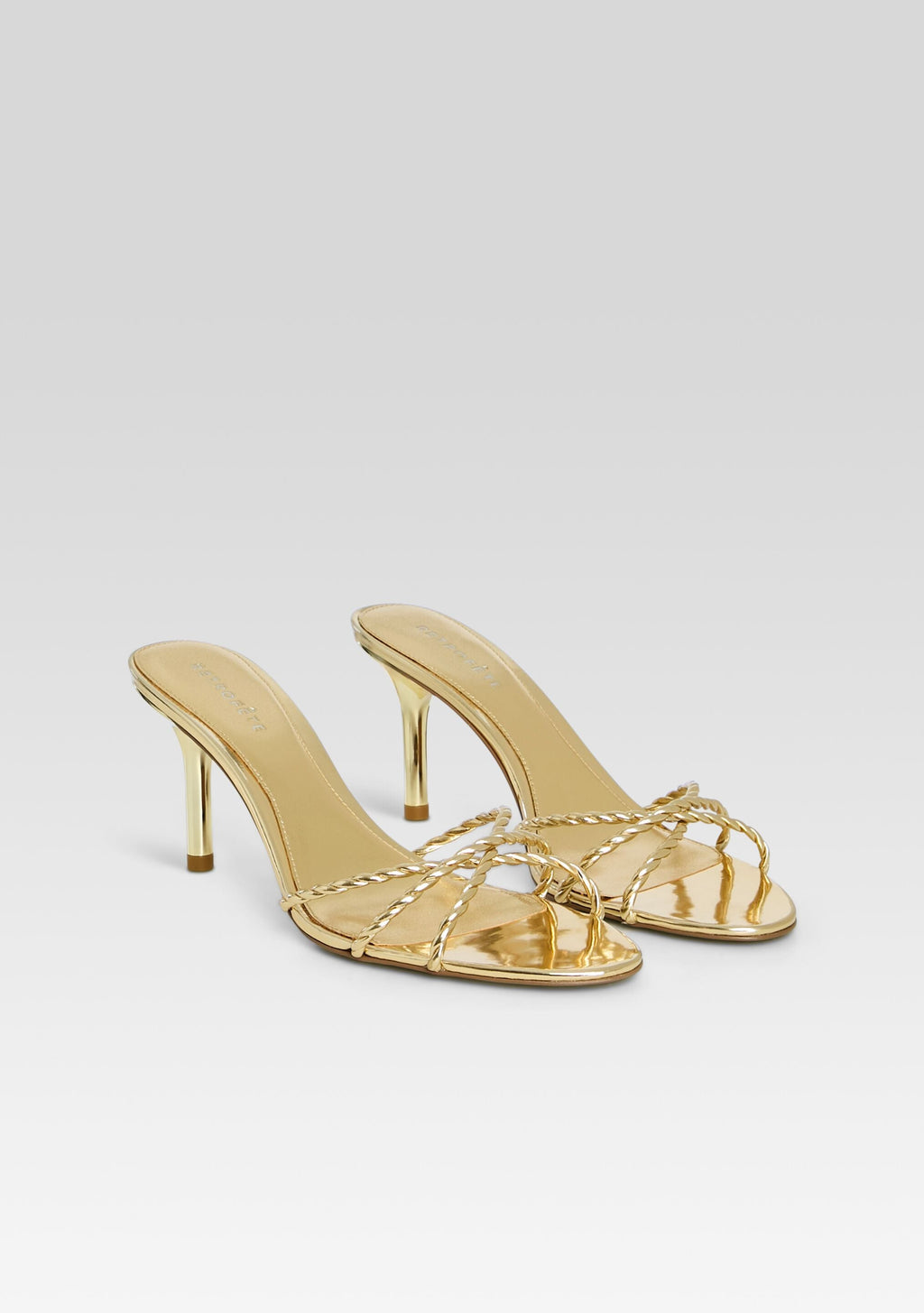 Karolina Sandal