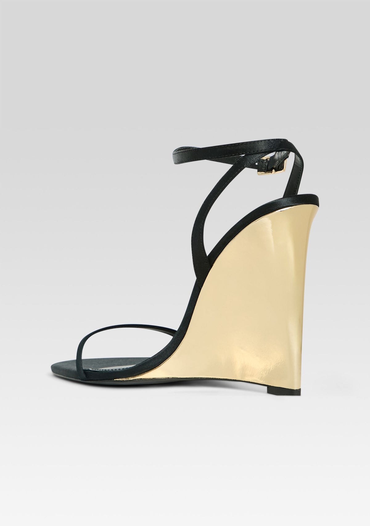 Nelly Wedge