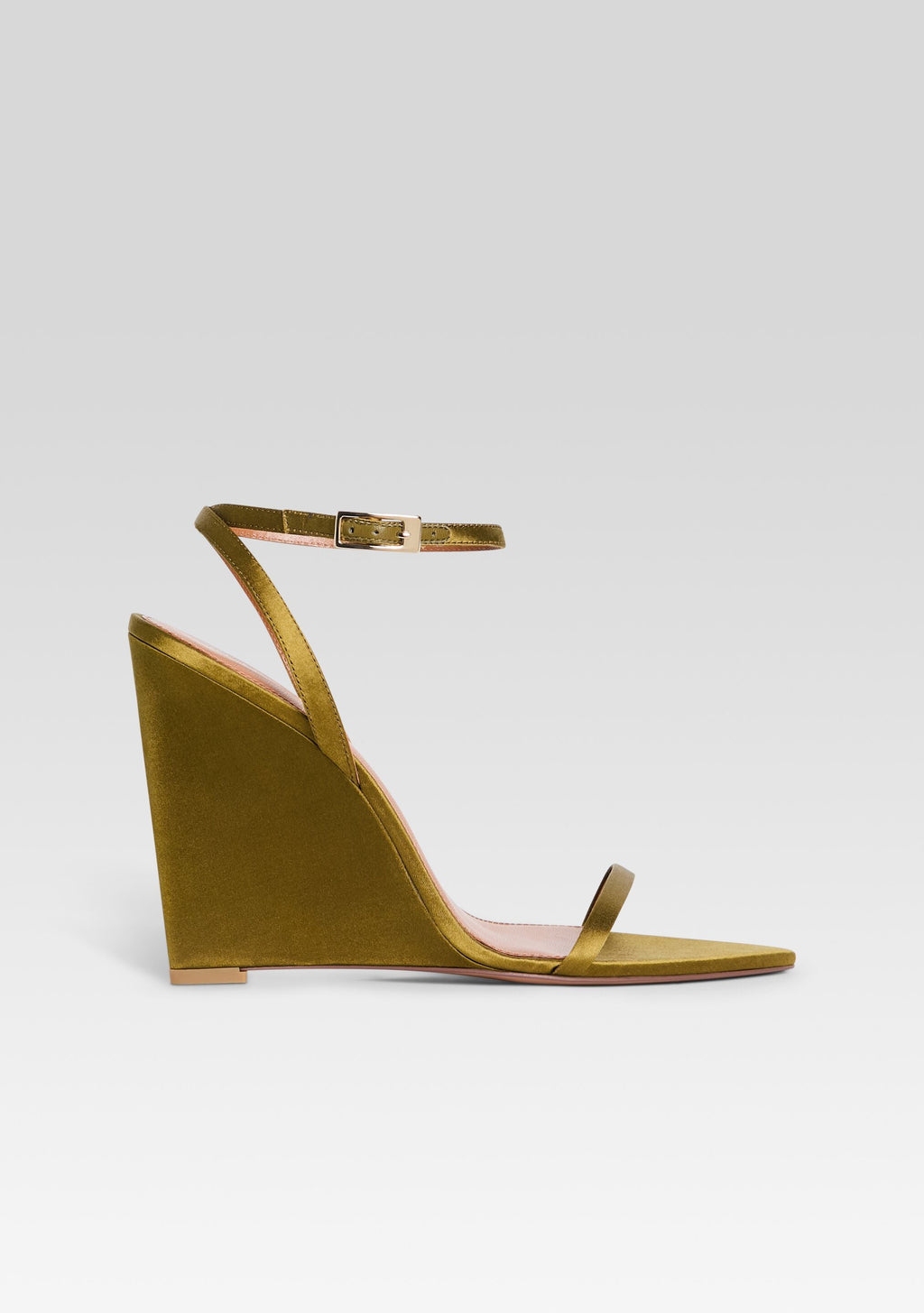 Nelly Wedge