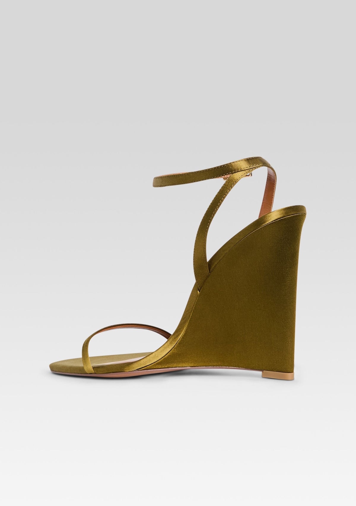 Nelly Wedge