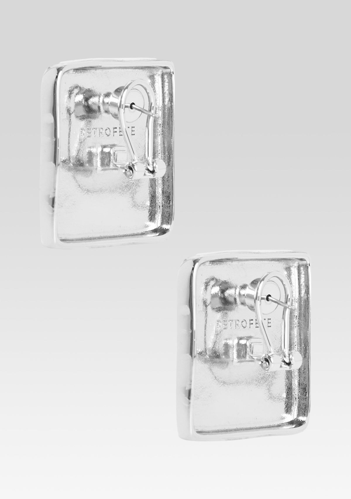 Nikki Pearl Earrings