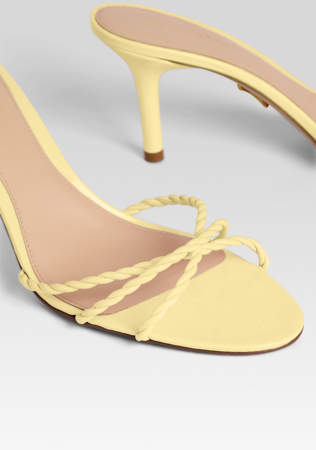 Karolina Sandal