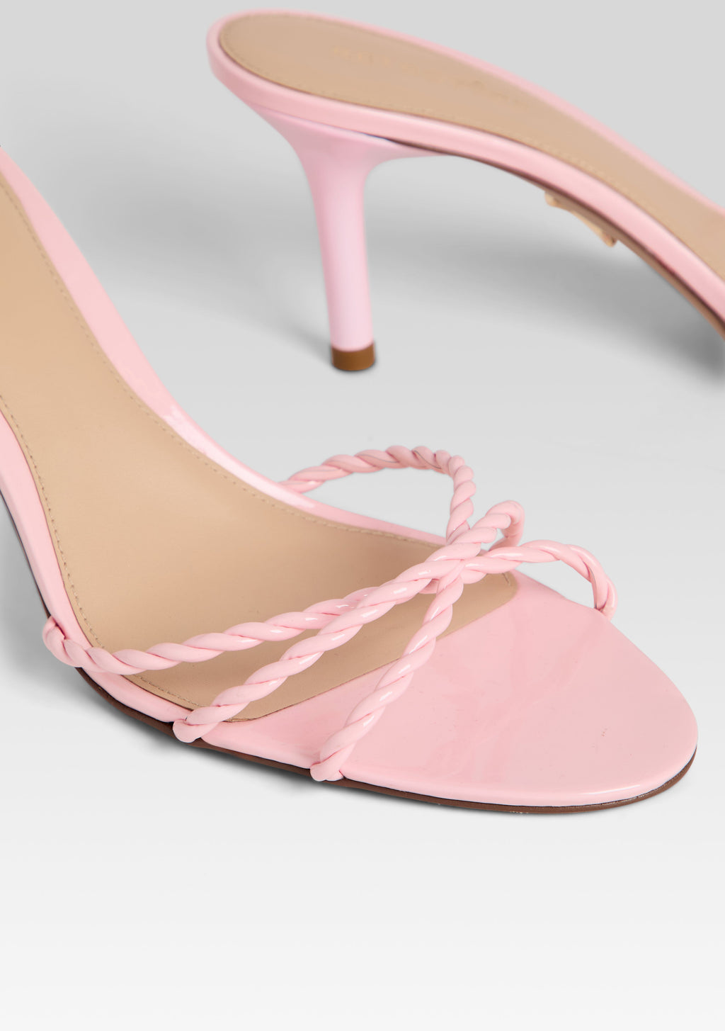 Karolina Sandal