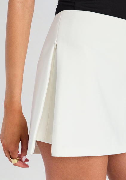 Blanc Skort
